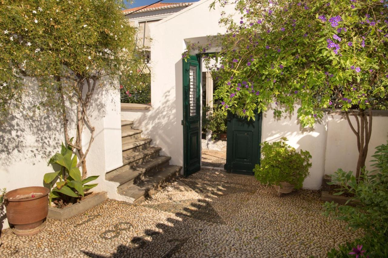 1861 Mansion Spetses Villa ภายนอก รูปภาพ