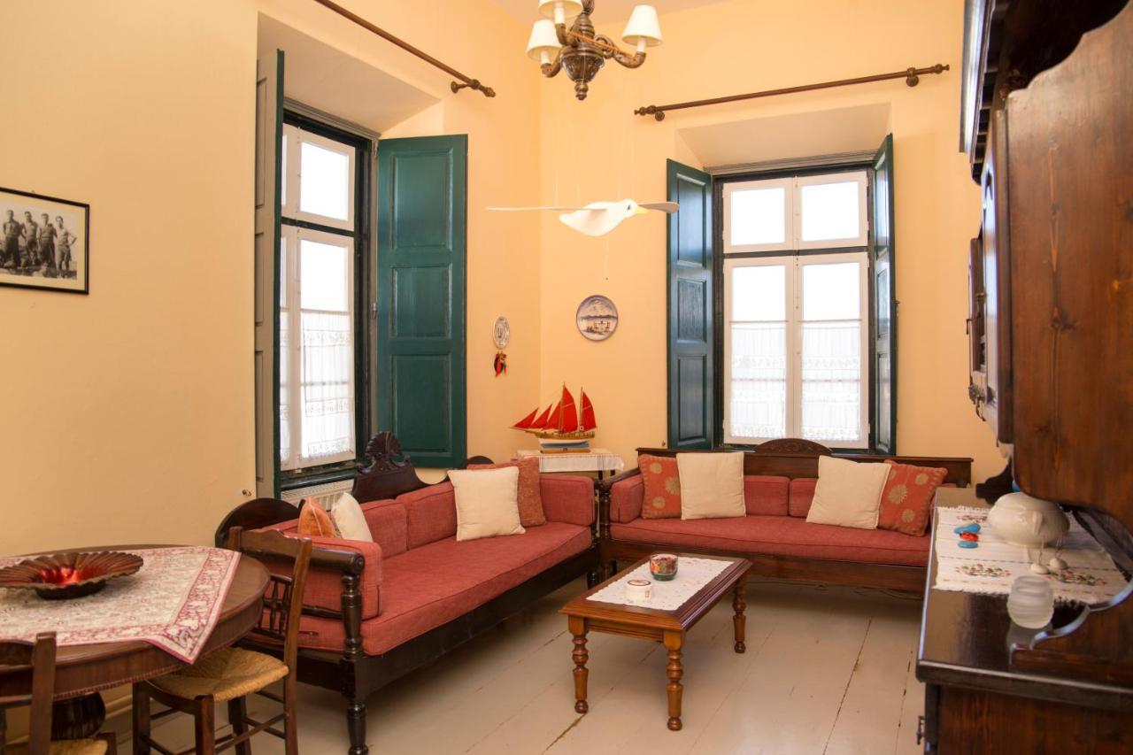 1861 Mansion Spetses Villa ภายนอก รูปภาพ